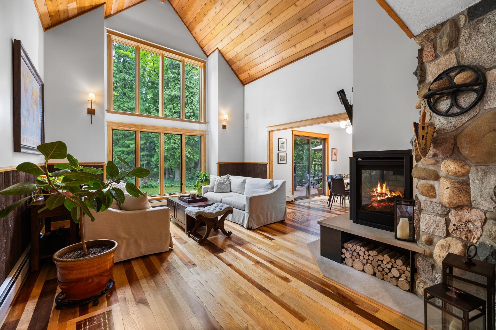7135 East Birch Point Road Traverse City, MI 49684 - Photo 4 of 60