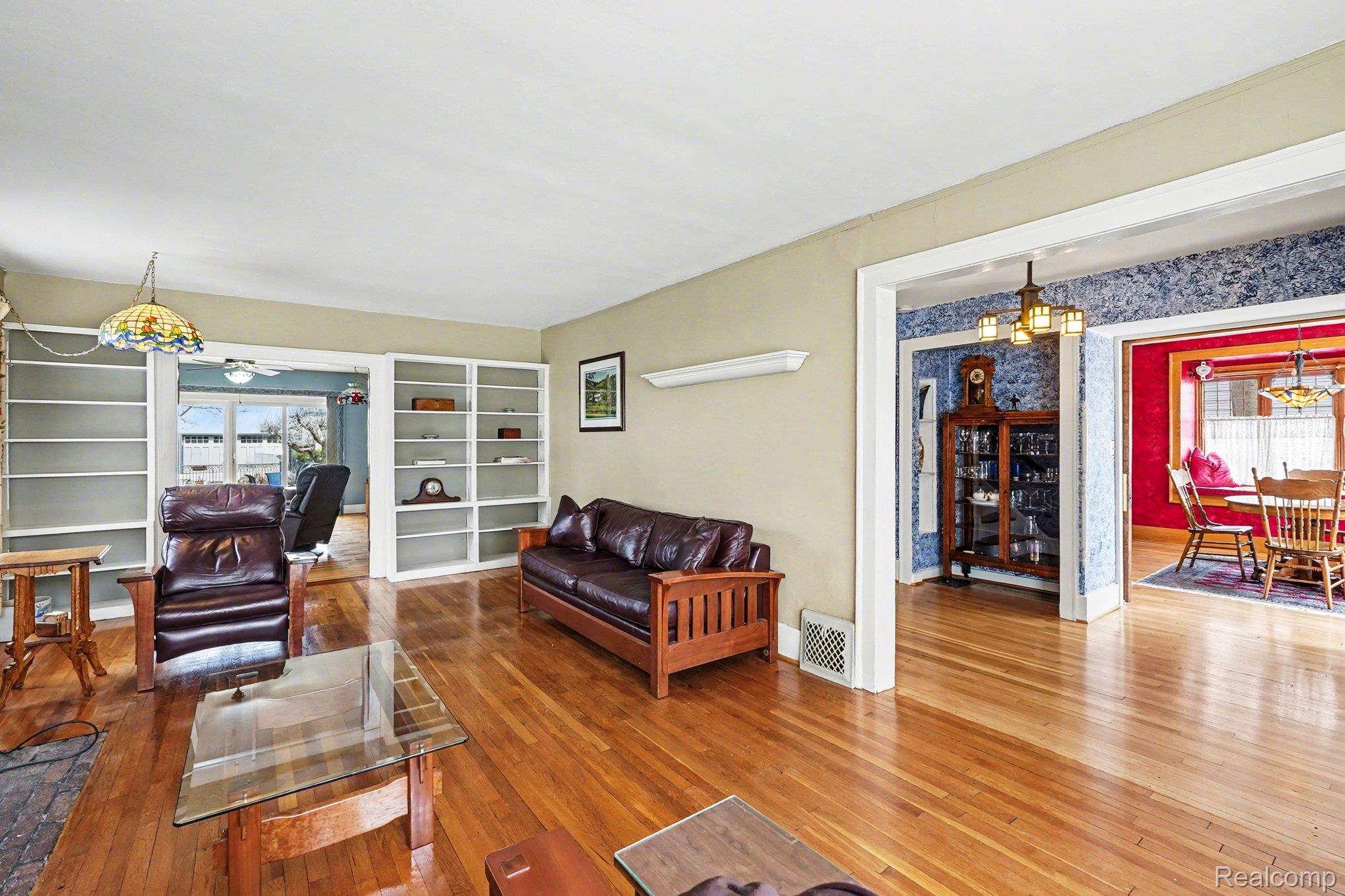 1235 Yorkshire Road Birmingham, MI 48009 - Photo 10 of 36 Living room featuring Oak flooring