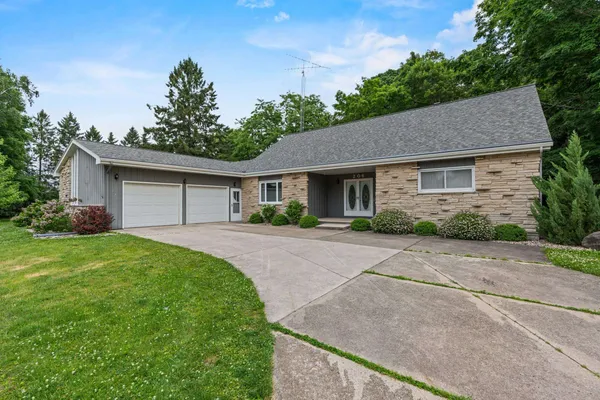 $460,000 | 206 Woodside Street, Rosendale, WI 54974
