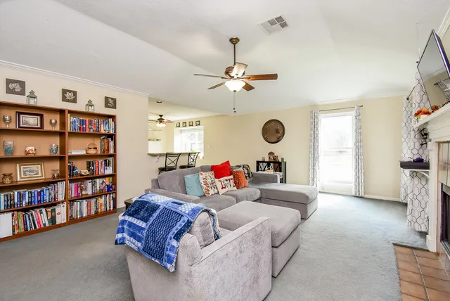 a view of livingroom with furniture and windows