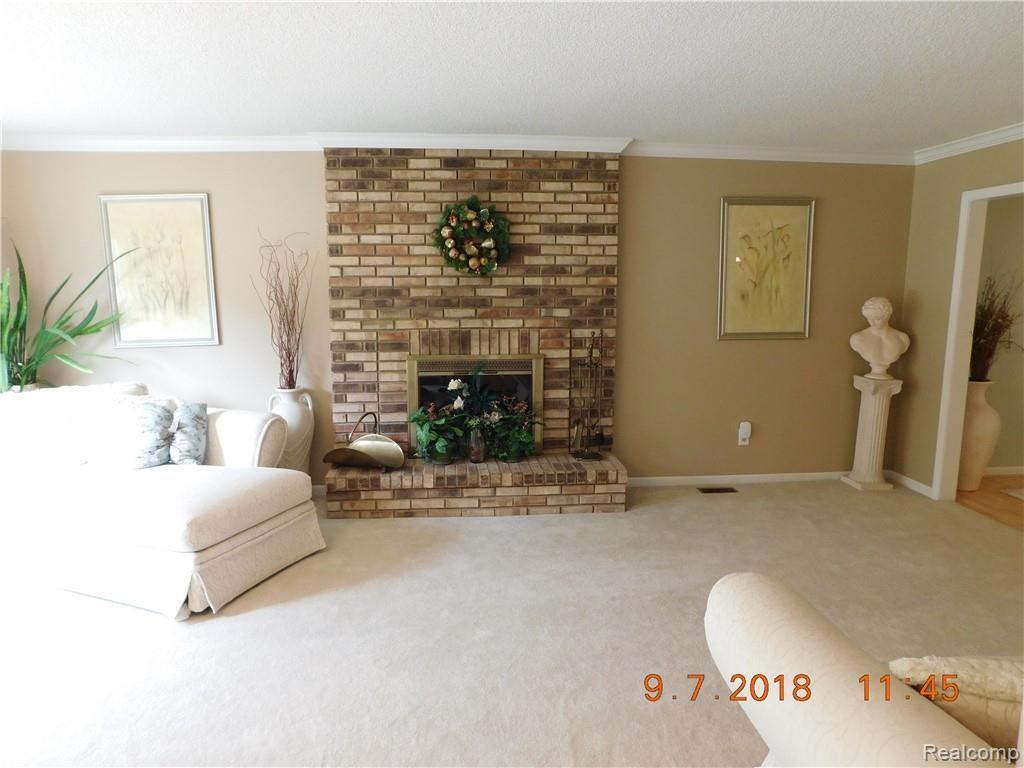 37335 Chesapeake Road Farmington Hills, MI 48335 - Photo 13 of 48