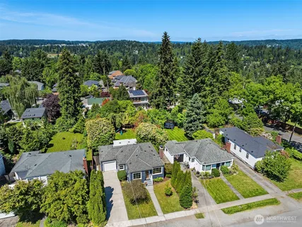 $925,000 | 3242 Northeast 98th Street, Seattle, WA 98115