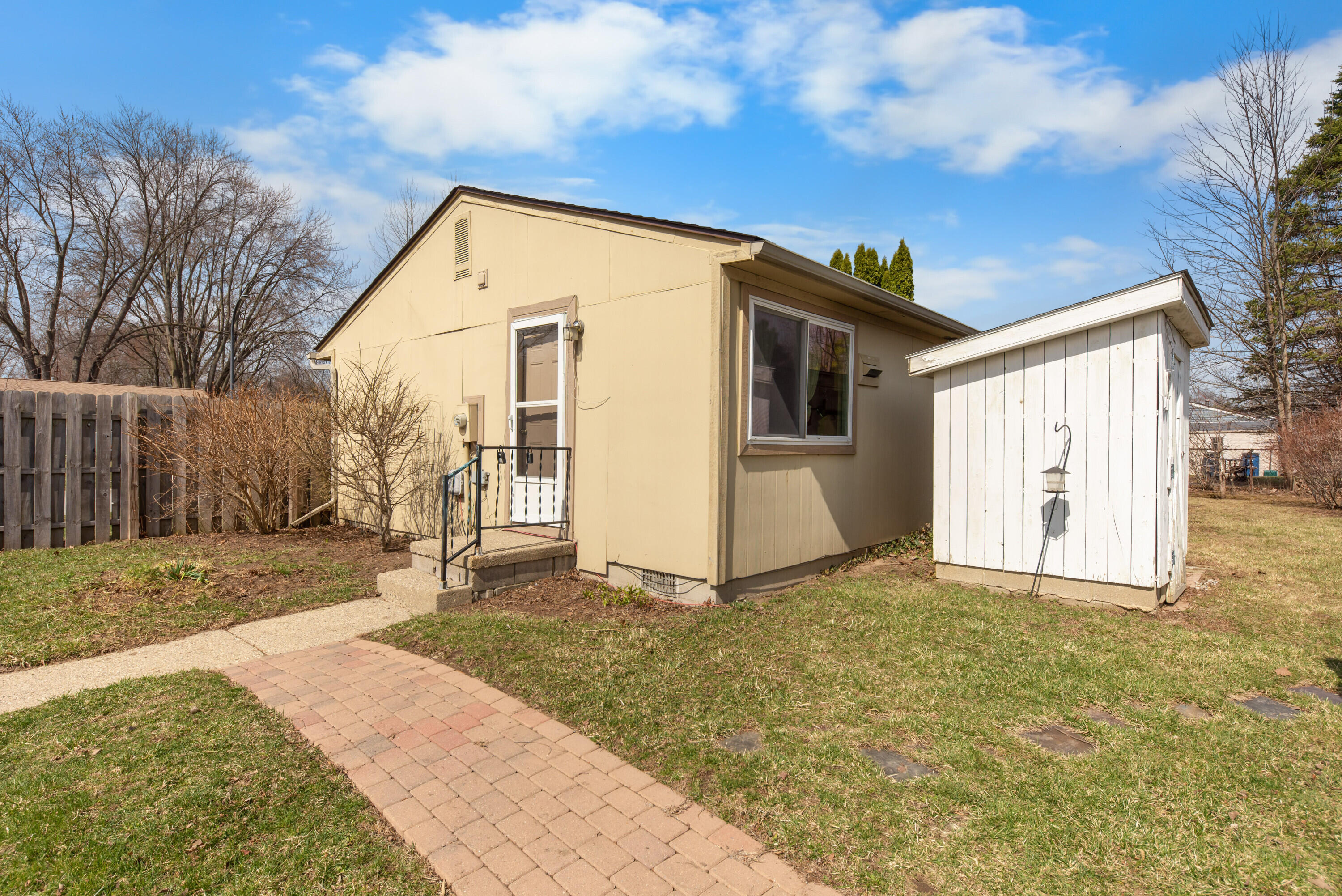 2 Faust Court Ann Arbor, MI 48108 - Photo 26 of 31 00_