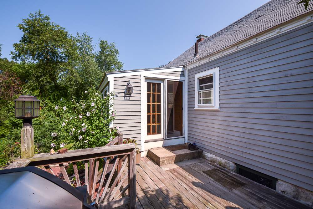 139 Dracut Road Hudson, NH 03051 - Photo 22 of 30