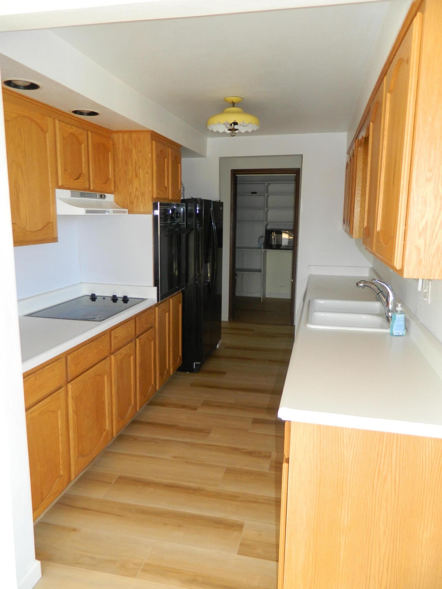 9542 Hill Road Klamath Falls, OR 97603 - Photo 11 of 22 DSCN2166