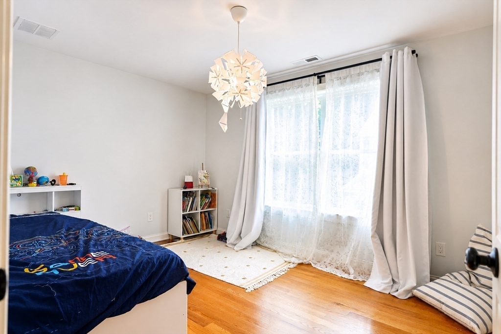 21 Crescent Road, Unit 21 Needham, MA 02494 - Photo 5 of 15