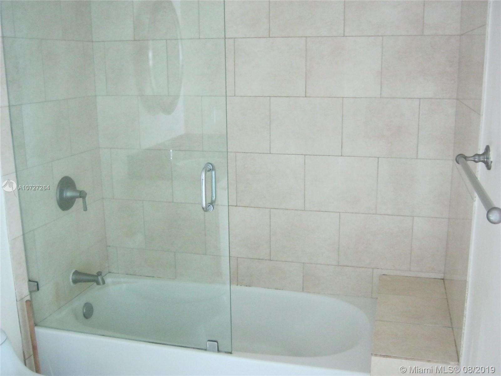 90 Southwest 3rd Street, Unit 1606 Miami, FL 33130 - Photo 11 of 31