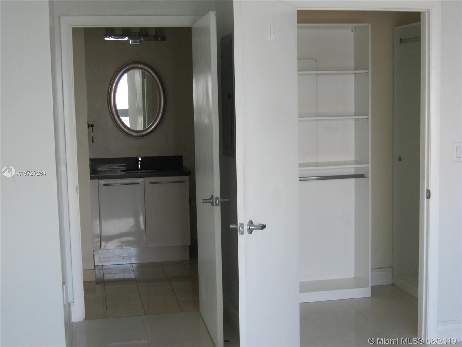90 Southwest 3rd Street, Unit 1606 Miami, FL 33130 - Photo 14 of 31