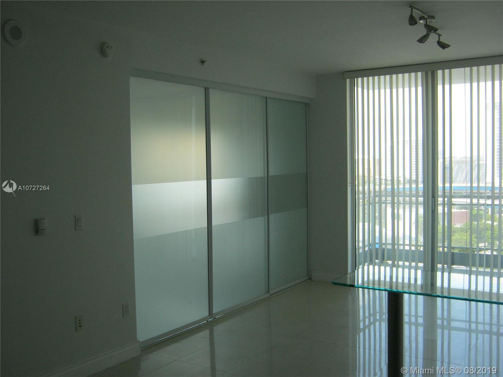 90 Southwest 3rd Street, Unit 1606 Miami, FL 33130 - Photo 17 of 31