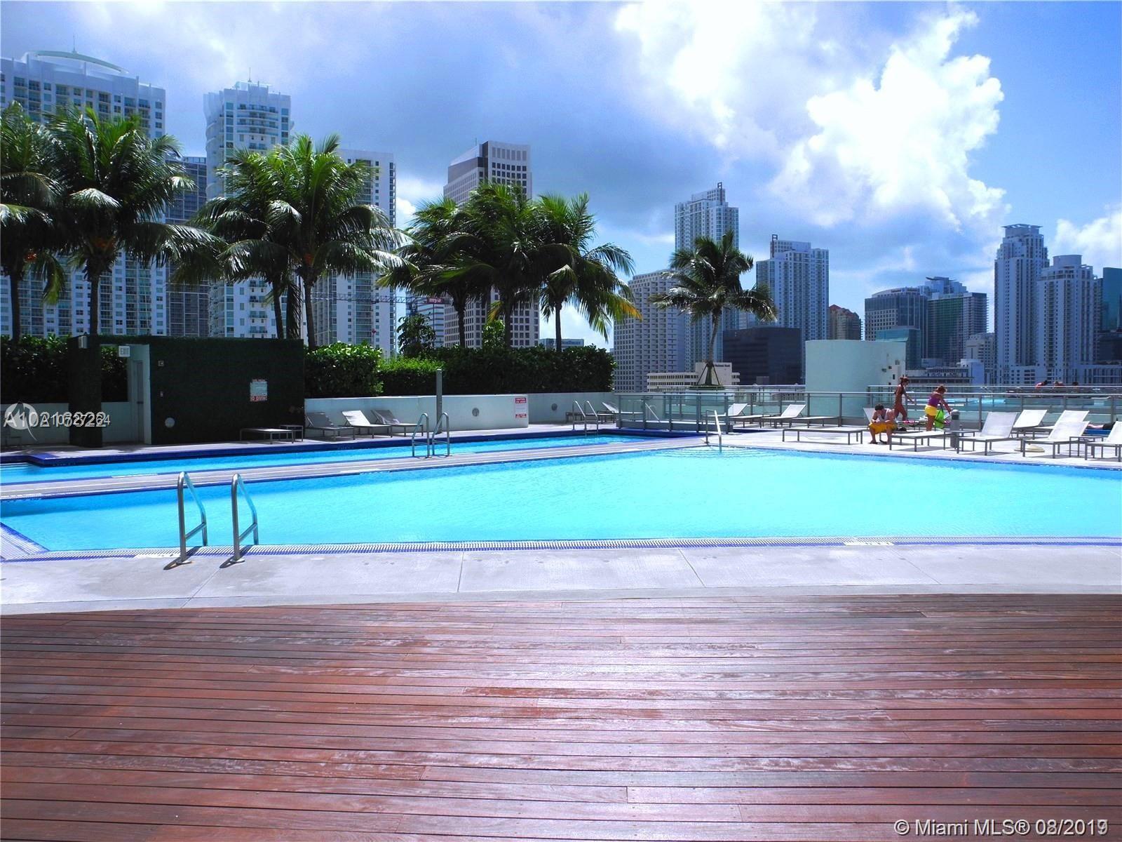 90 Southwest 3rd Street, Unit 1606 Miami, FL 33130 - Photo 5 of 31
