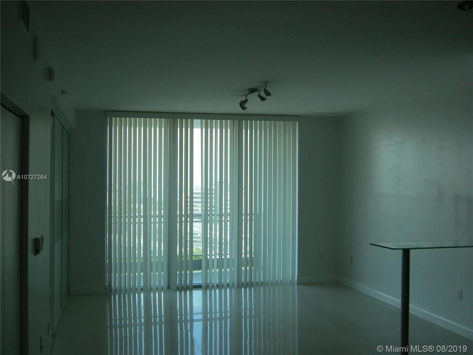 90 Southwest 3rd Street, Unit 1606 Miami, FL 33130 - Photo 6 of 31