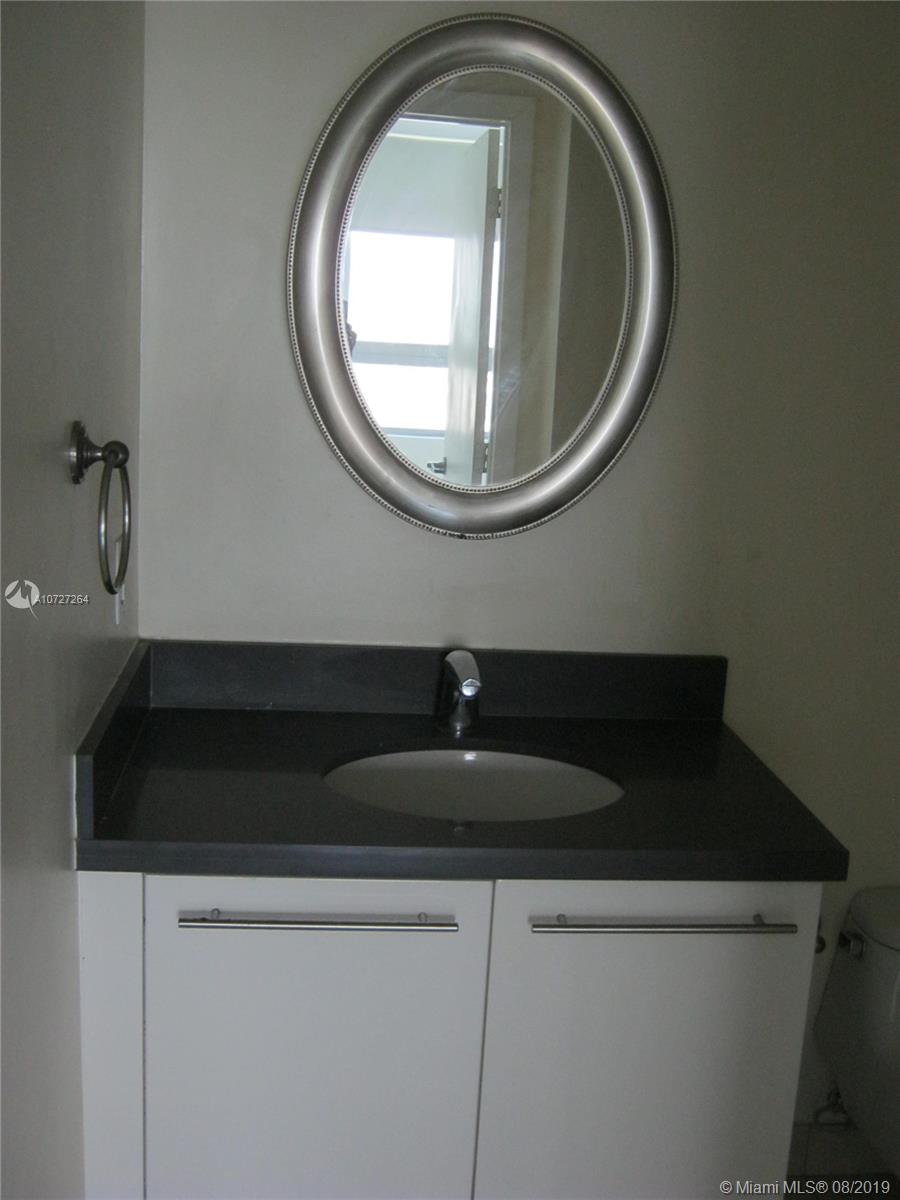 90 Southwest 3rd Street, Unit 1606 Miami, FL 33130 - Photo 10 of 31