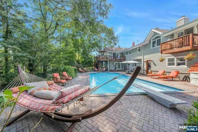 $1,225,000 | 18 Bayberry Drive, Montvale, NJ 07645
