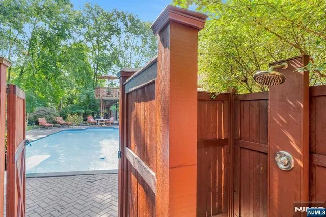 $1,225,000 | 18 Bayberry Drive, Montvale, NJ 07645