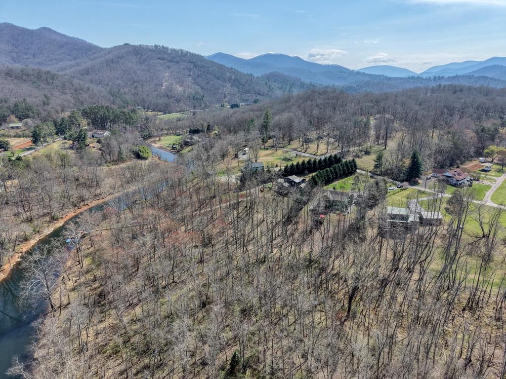 2561 Dune Road Hiawassee, GA 30546 - Photo 20 of 71