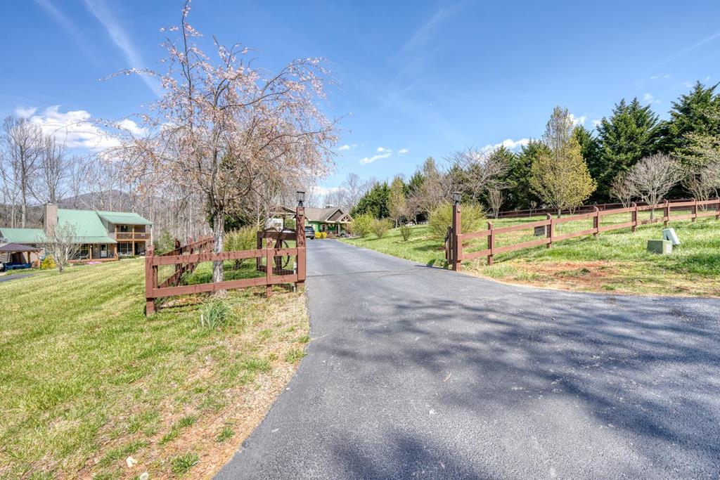 2561 Dune Road Hiawassee, GA 30546 - Photo 4 of 71