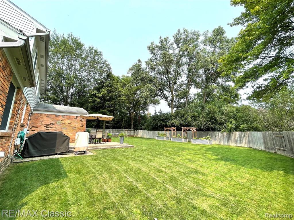 36170 Congress Road Farmington Hills, MI 48335 - Photo 11 of 22