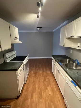 $109,900 | 401 East Burnsville Parkway, Unit 334, Burnsville, MN 55337