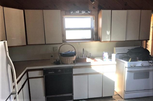 100 W Road Abbot, ME 04406 - Photo 4 of 16 Deem 9