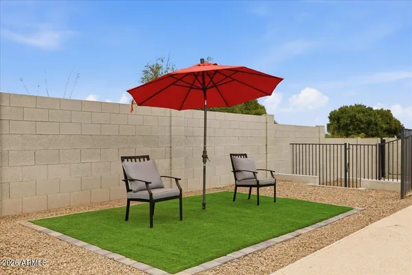 $1,195,000 | 2218 East Sunnyside Drive, Phoenix, AZ 85022