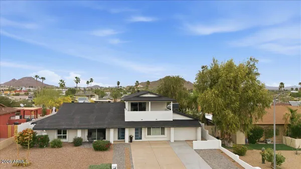 $1,195,000 | 2218 East Sunnyside Drive, Phoenix, AZ 85022