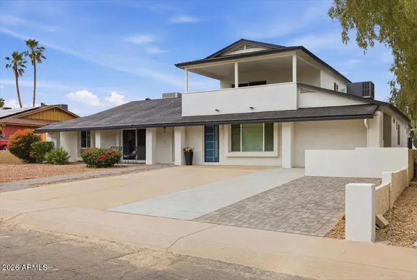 $1,195,000 | 2218 East Sunnyside Drive, Phoenix, AZ 85022
