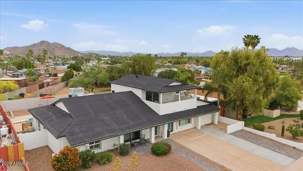 $1,195,000 | 2218 East Sunnyside Drive, Phoenix, AZ 85022