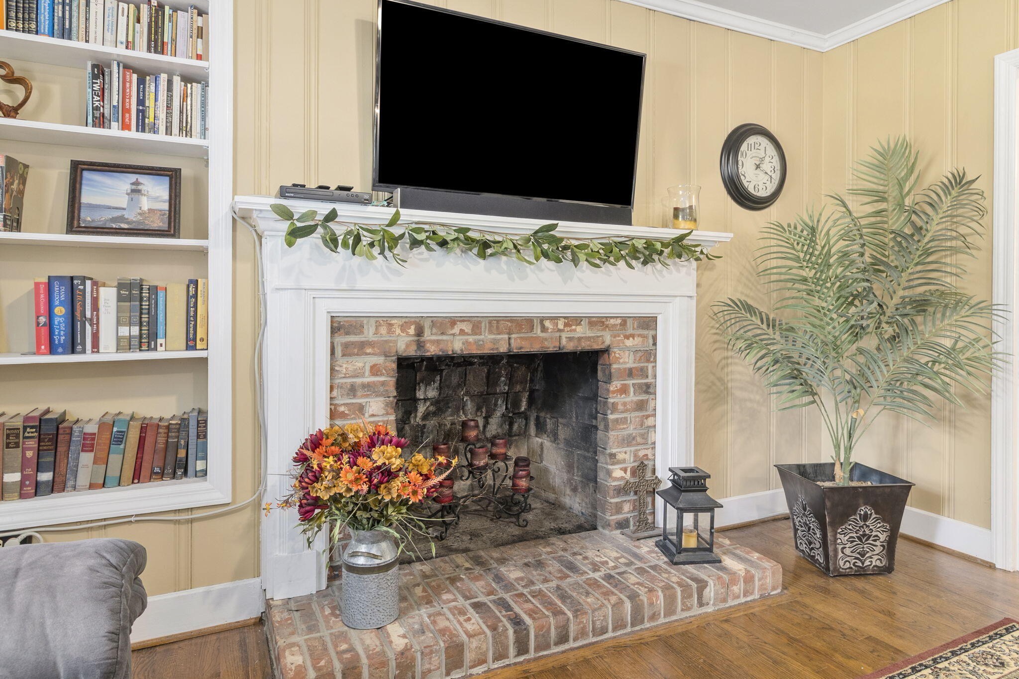 905 Ridgeway Avenue Signal Mountain, TN 37377 - Photo 8 of 51 Fireplace