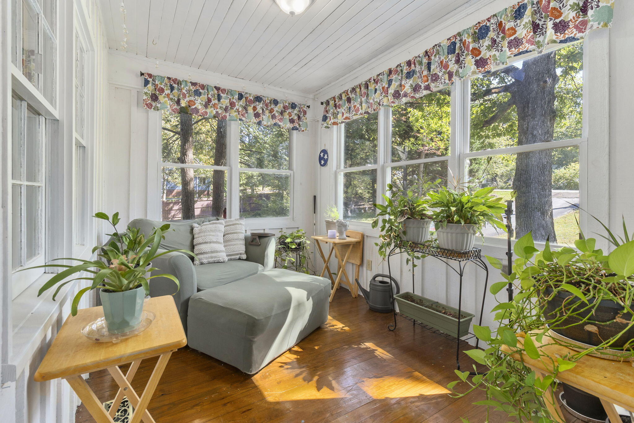 905 Ridgeway Avenue Signal Mountain, TN 37377 - Photo 10 of 51 Sunroom