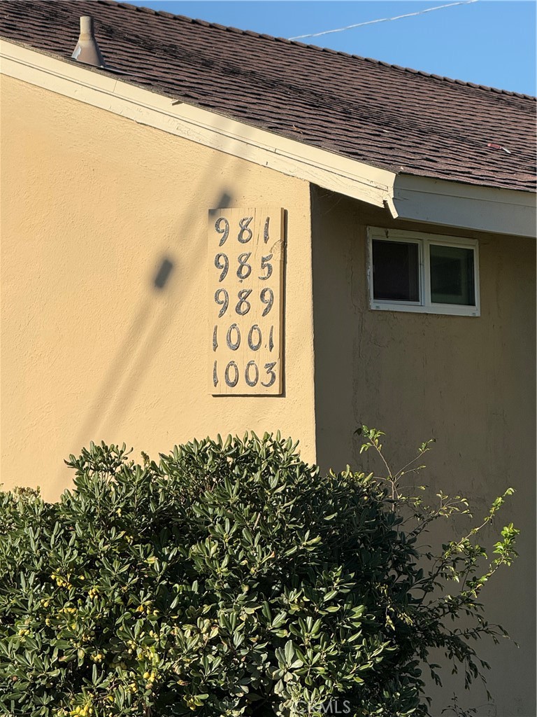 981 Barney Street Merced, CA 95340 - Photo 3 of 8 a view of front door