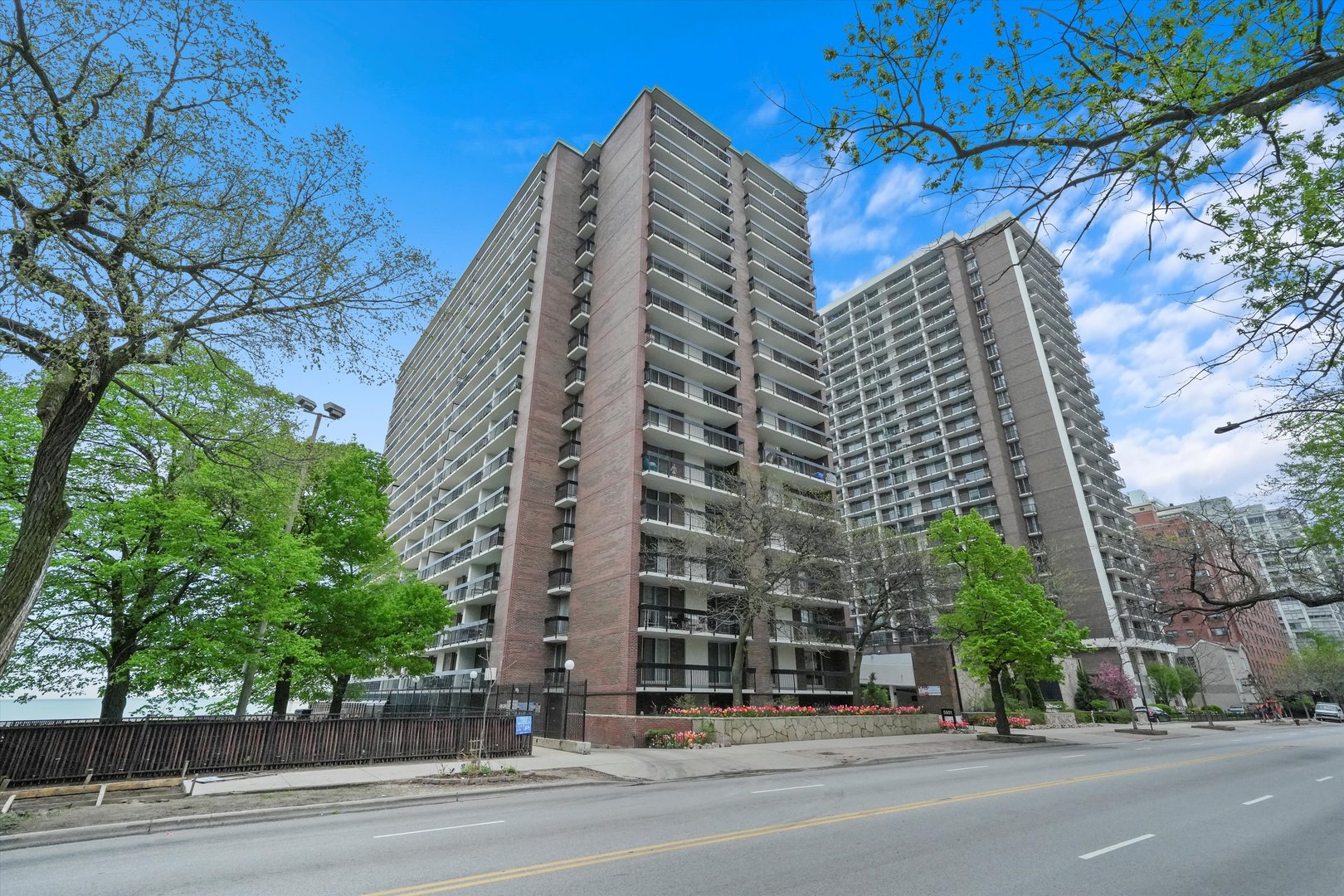 5901 North Sheridan Road, Unit 13B Chicago, IL 60660 - Photo 27 of 28 Gallery Image 27