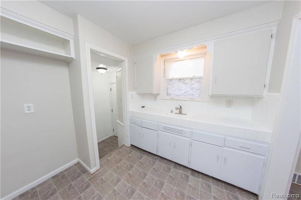 13437 Toepfer Road Warren, MI 48089 - Photo 15 of 57