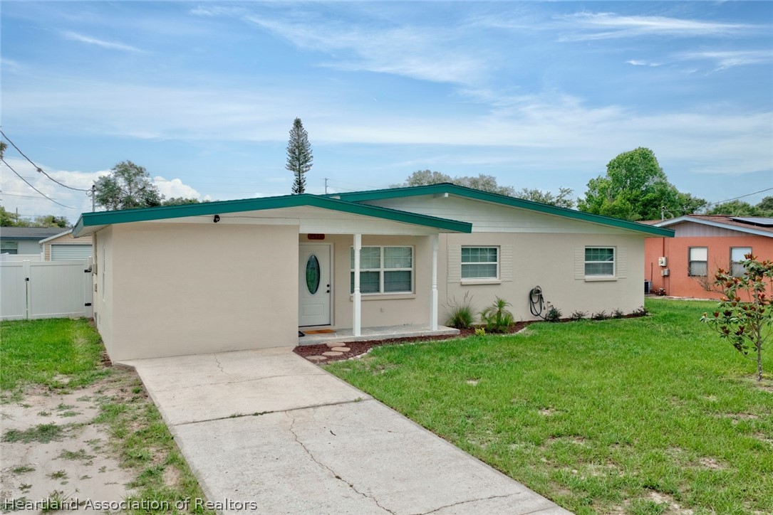 2326 Cleveland Road Sebring, FL 33870 - Photo 2 of 39