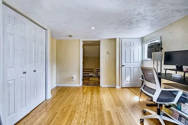 $2,350 | 4784 Sciota Street, Bloomfield, PA 15224