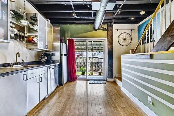 $2,350 | 4784 Sciota Street, Bloomfield, PA 15224