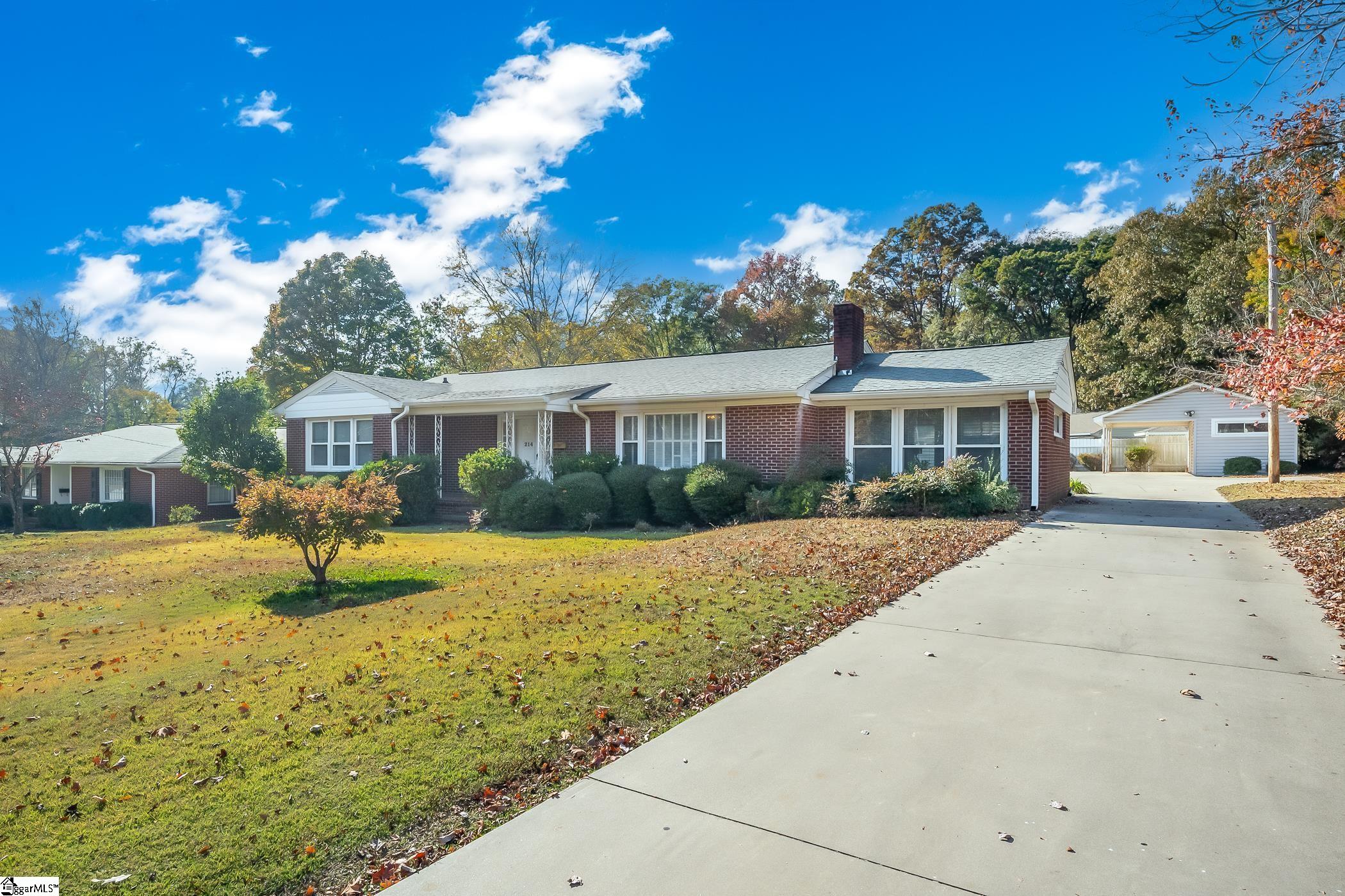 214 Meadow Road Laurens, SC 29360 - Photo 1 of 34 Gallery Image 1
