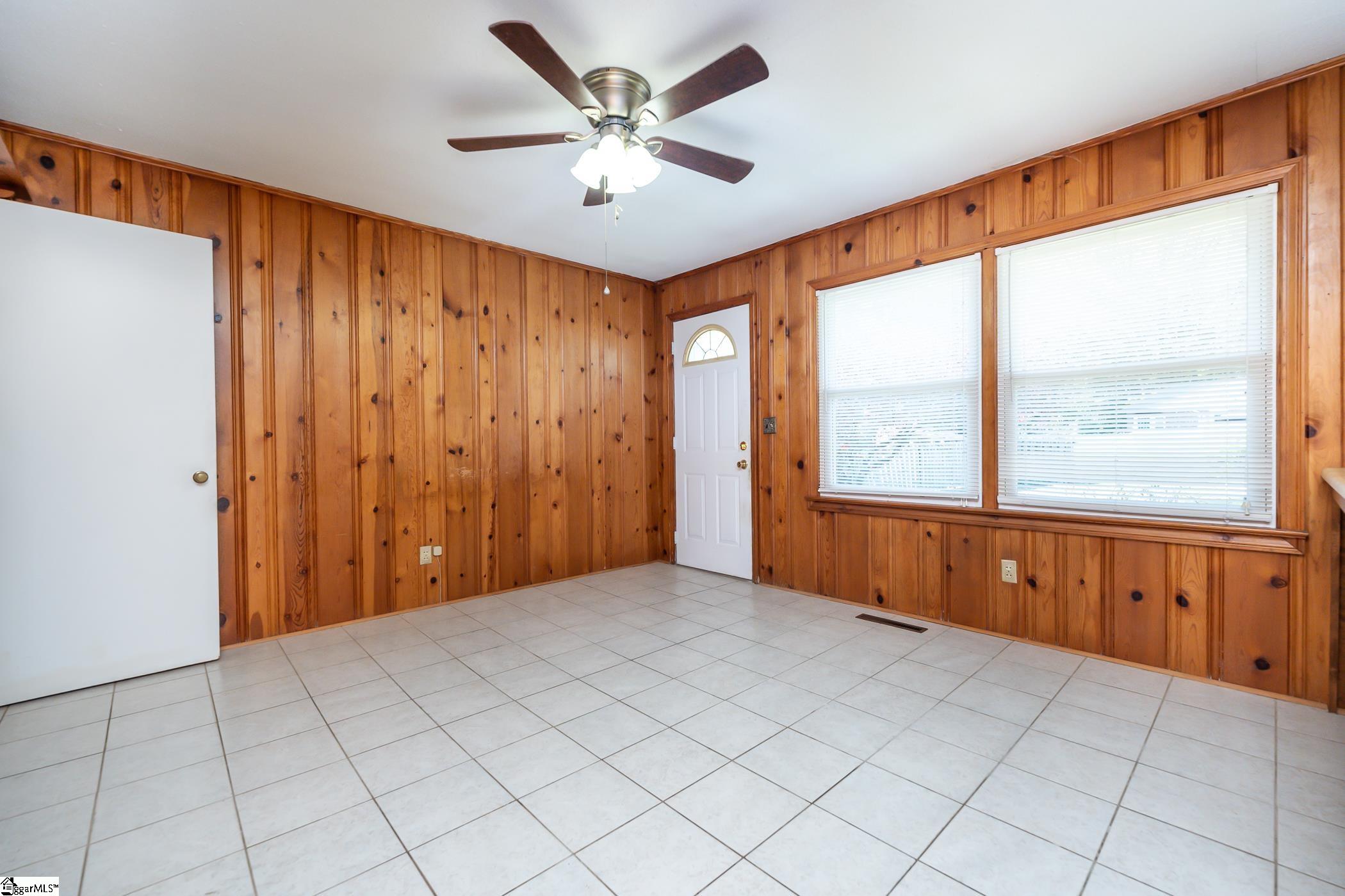 214 Meadow Road Laurens, SC 29360 - Photo 11 of 34 Gallery Image 11