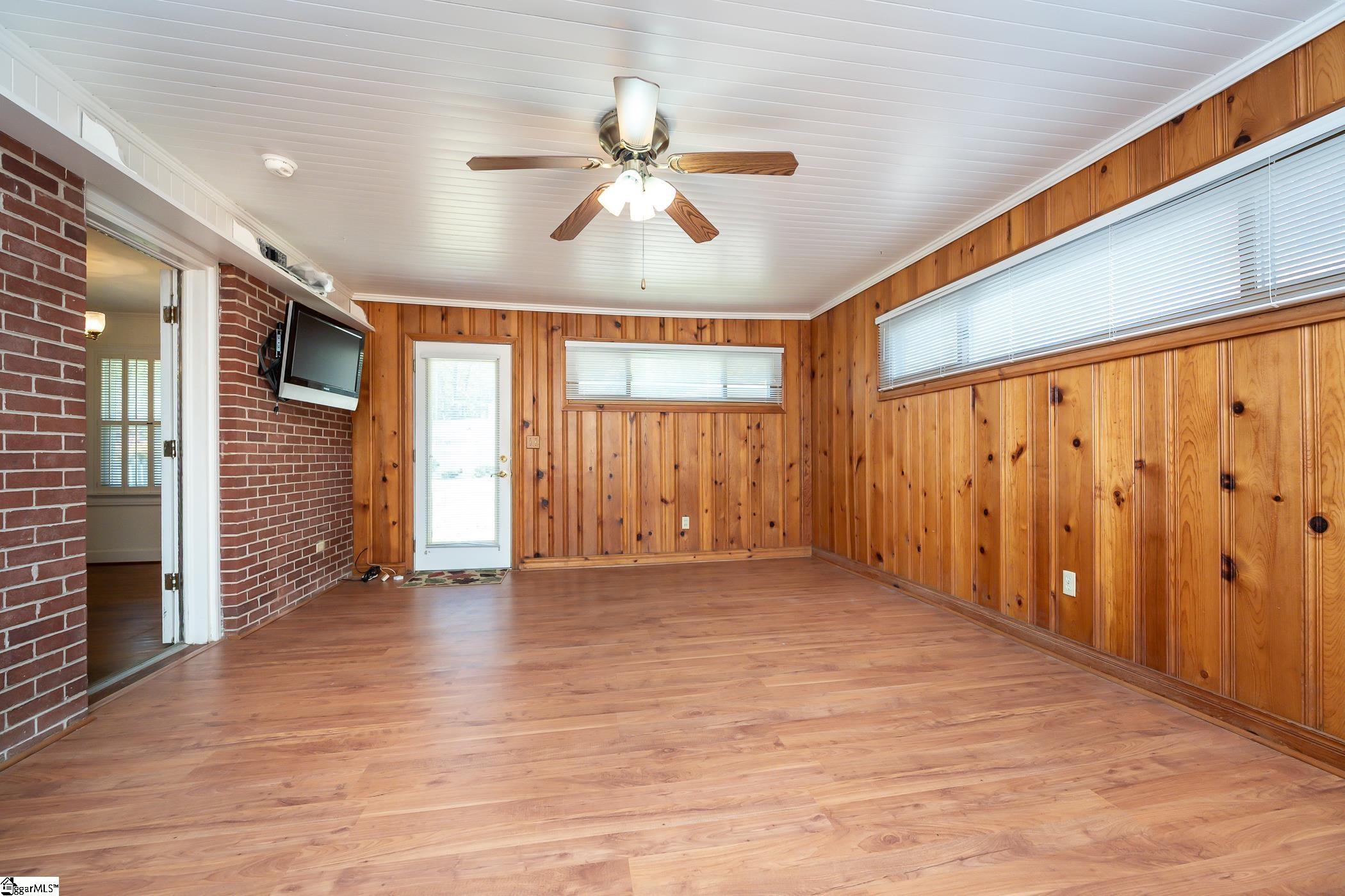 214 Meadow Road Laurens, SC 29360 - Photo 12 of 34 Gallery Image 12