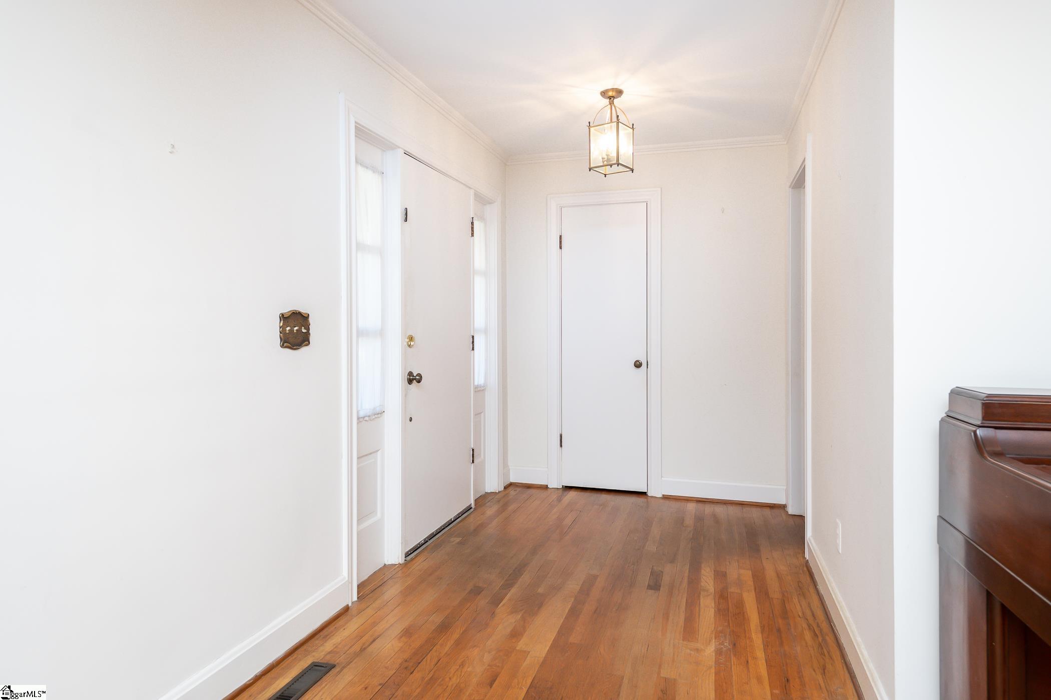 214 Meadow Road Laurens, SC 29360 - Photo 17 of 34 Gallery Image 17