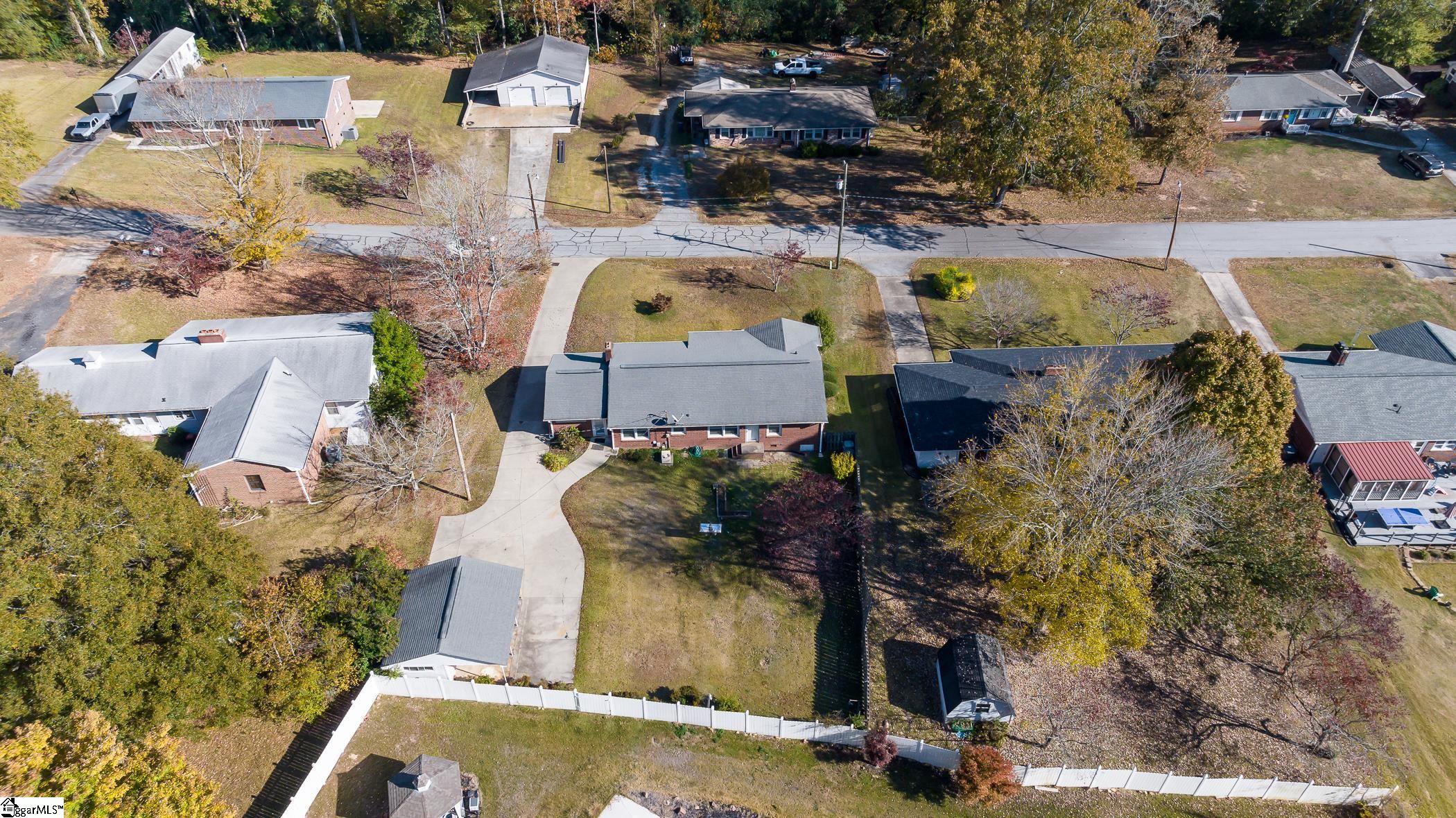 214 Meadow Road Laurens, SC 29360 - Photo 32 of 34 Gallery Image 32