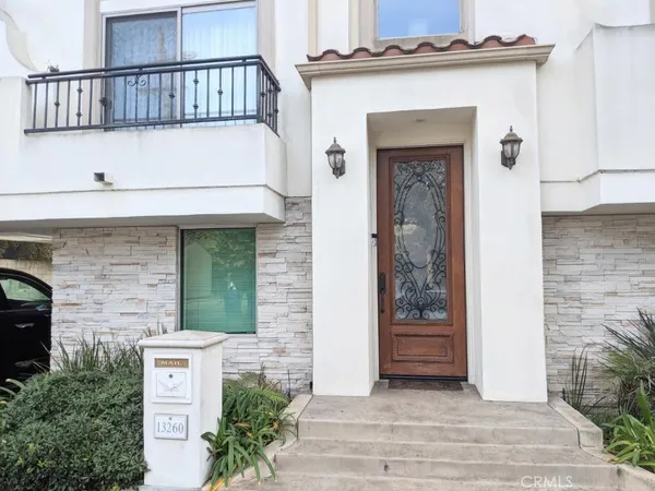 $4,850 | 13260 Landale Street, Sherman Oaks, CA 91423