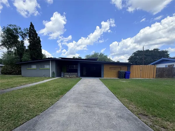 $2,700 | 1632 Pineberry Street, Lakeland, FL 33803