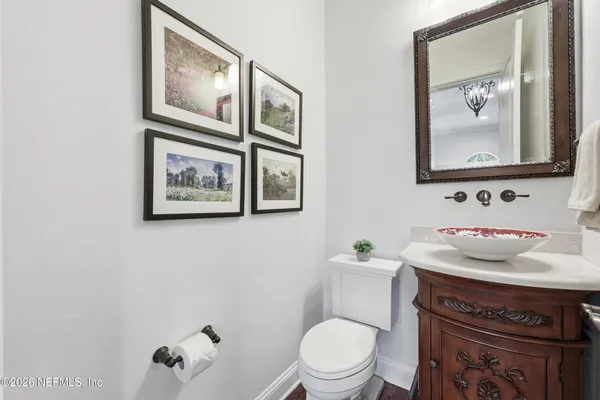 a close view of sink and tap