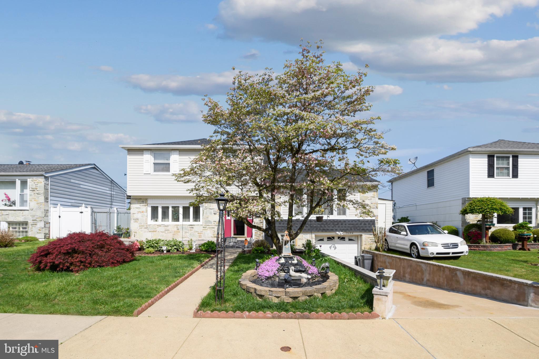 11604 Stevens Road Philadelphia, PA 19116 - Photo 1 of 33