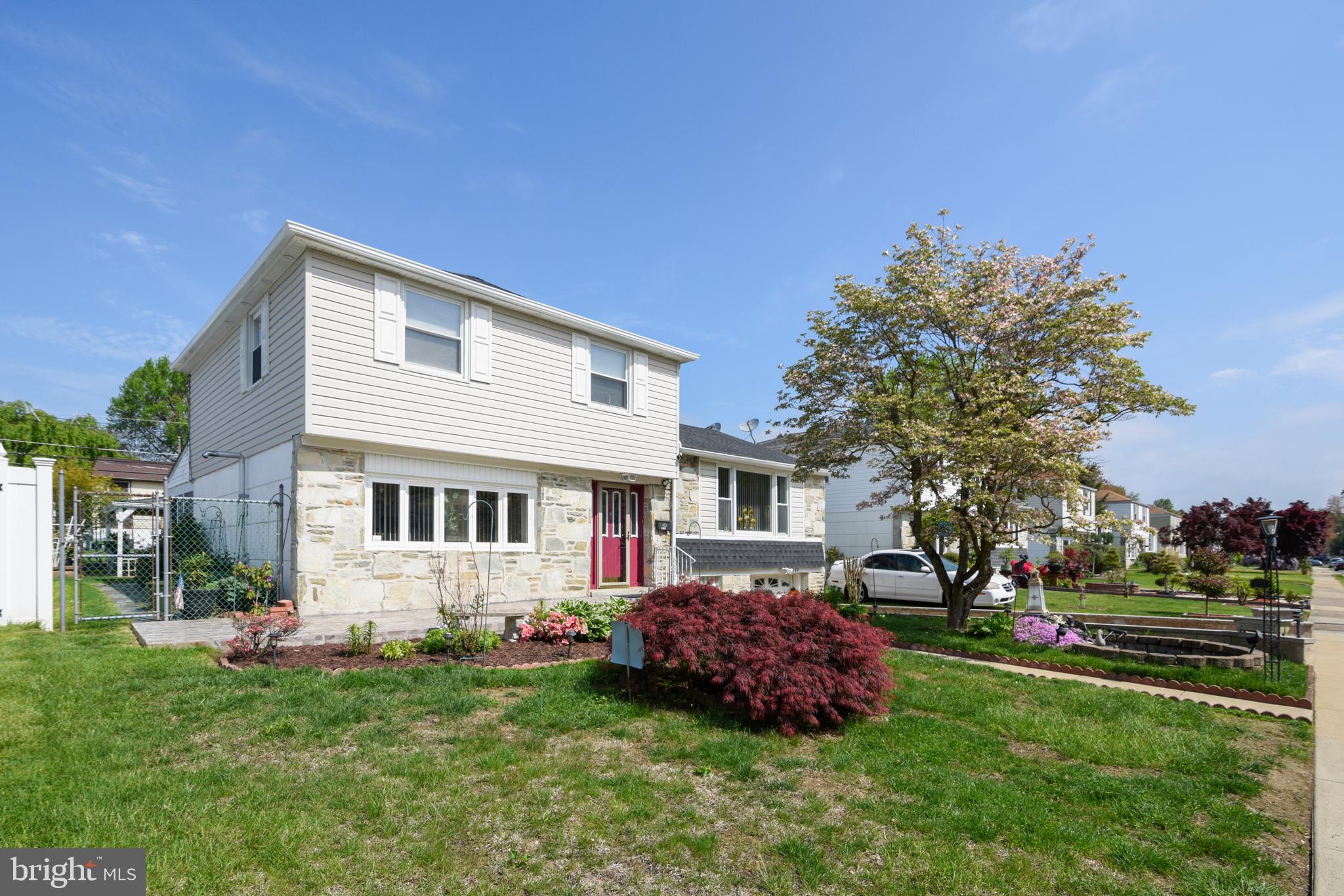 11604 Stevens Road Philadelphia, PA 19116 - Photo 2 of 33