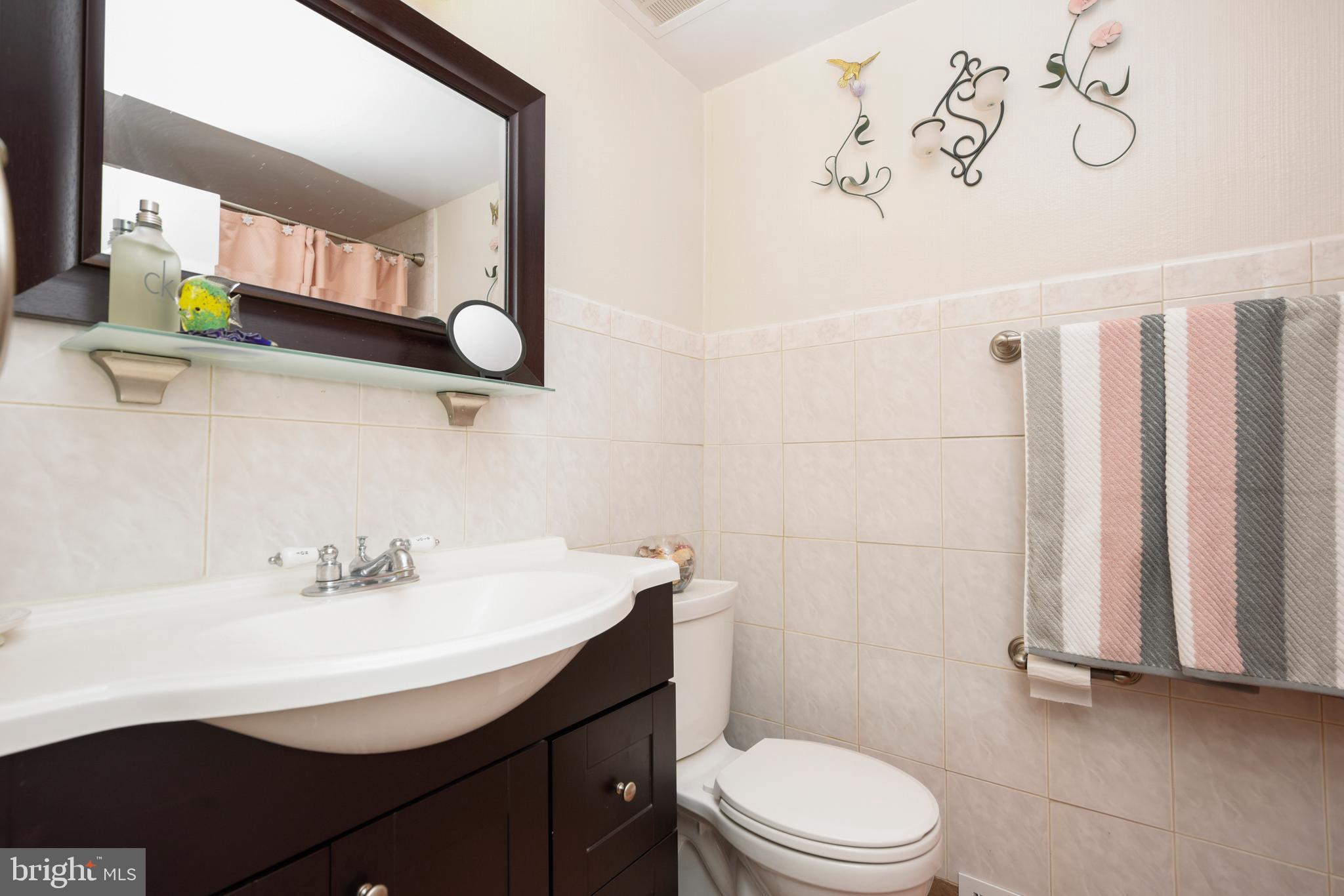 11604 Stevens Road Philadelphia, PA 19116 - Photo 30 of 33 Guest Bathroom
