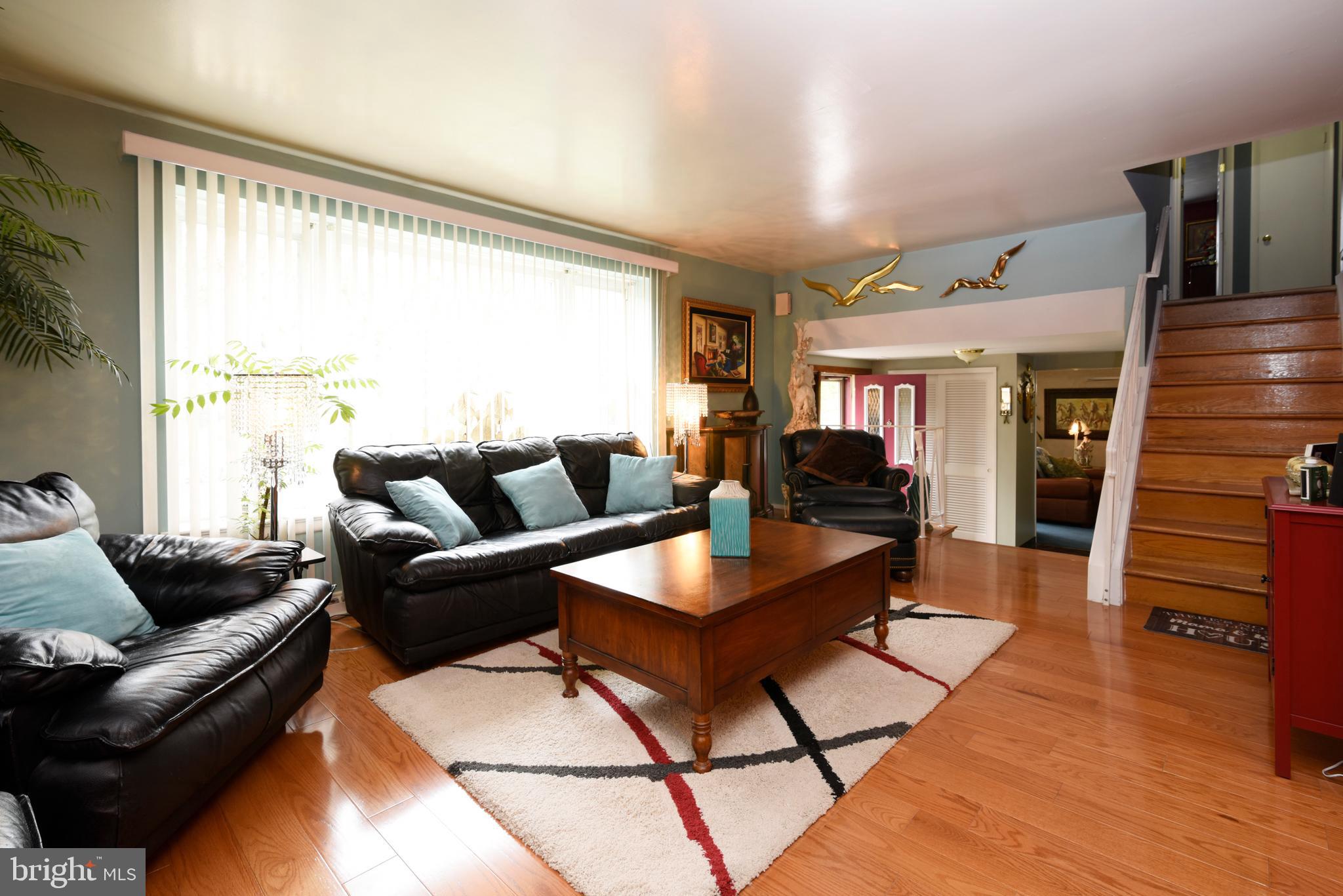 11604 Stevens Road Philadelphia, PA 19116 - Photo 9 of 33