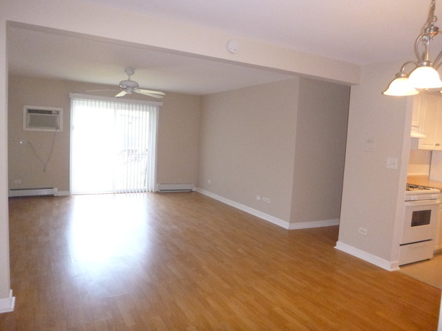 258 East Bailey Road, Unit M Naperville, IL 60565 - Photo 6 of 22