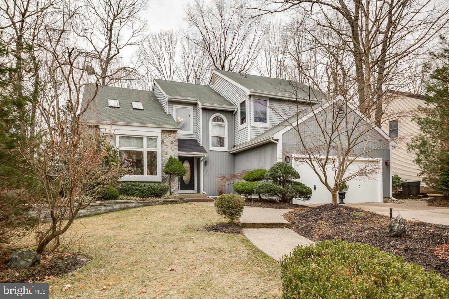 27 Rushwick Road Mount Laurel, NJ 08054 - Photo 1 of 42 Contemporary Style home in Larchmont Estate