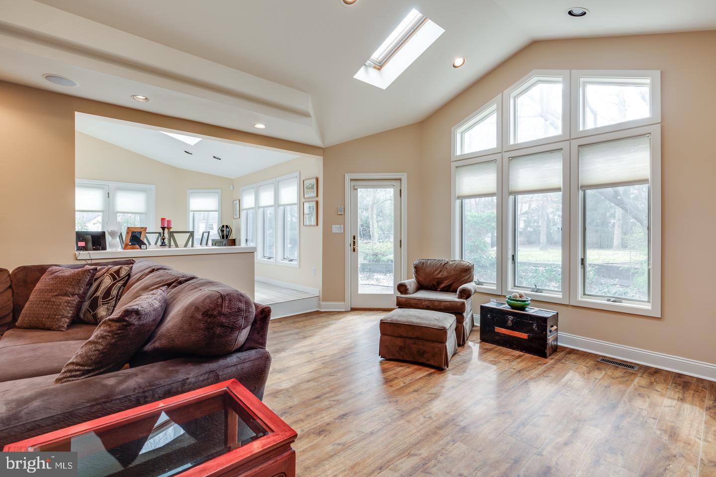 27 Rushwick Road Mount Laurel, NJ 08054 - Photo 18 of 42 Lots of Natural Light